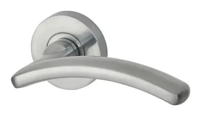 Cassillis door handle in satin chrome