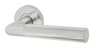 Craufurdland lever door handle in polished chrome (H09) – McKee Joinery, Ayrshire