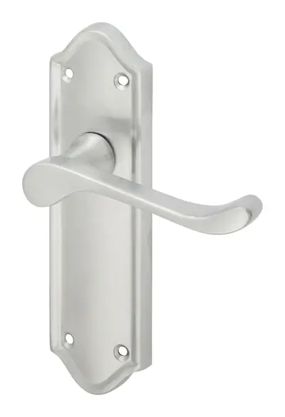 Kilhenzie Scroll door handle in satin chrome