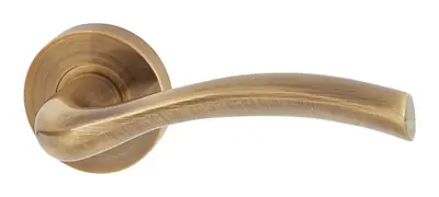 Kilkerran lever door handle in antique brass (H14) – McKee Joinery, Ayrshire