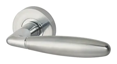 Skelmorlie door handle in polished & satin chrome (dual finish)
