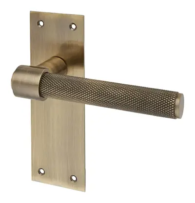 Thomaston Knurled lever door handle in antique brass (H21) – McKee Joinery, Ayrshire