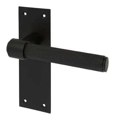 Thomaston Knurled lever door handle in matt black (H21) – McKee Joinery, Ayrshire