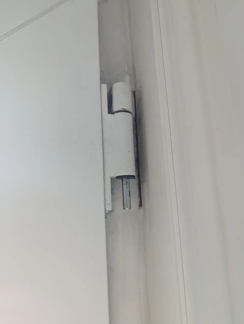 Before: the collapsed hinge